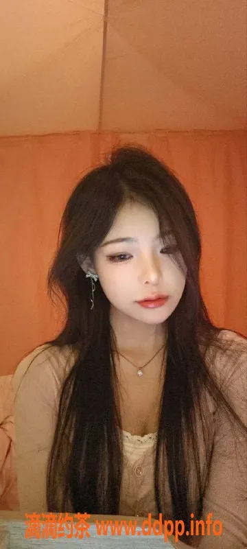 广州楼凤-白云嫩妹晚晚，600元视频验证服务