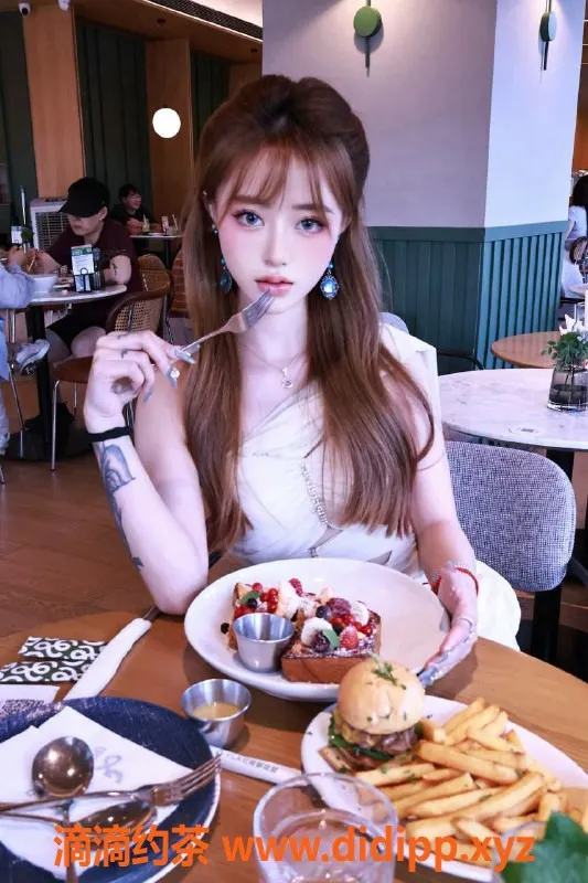 珠海楼凤-拱北炸弹猫 性感迷人，服务一流