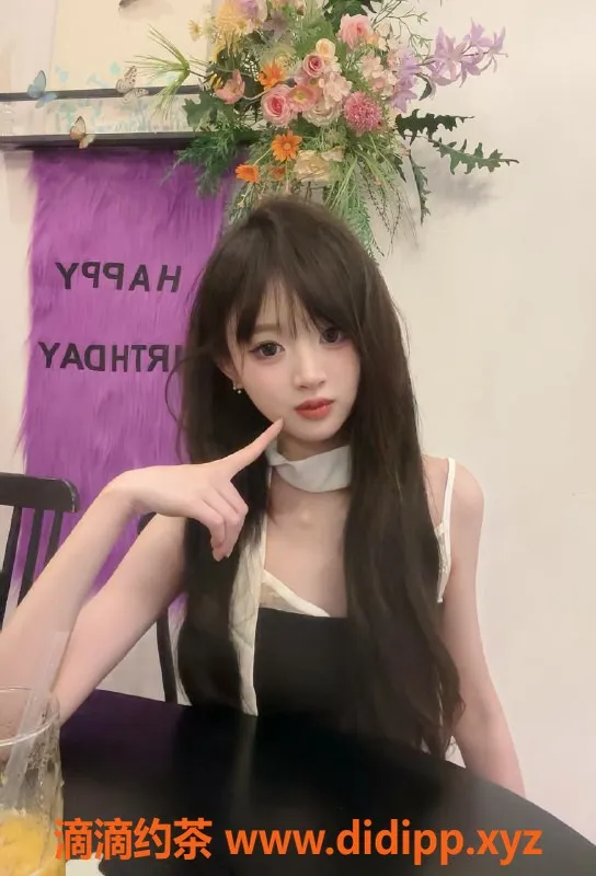 珠海楼凤-香洲妮妮，青春可人 高挑美女等你来约