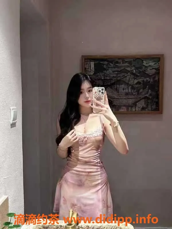 广州楼凤-荔湾区23岁小肉包，34D胸围超值体验