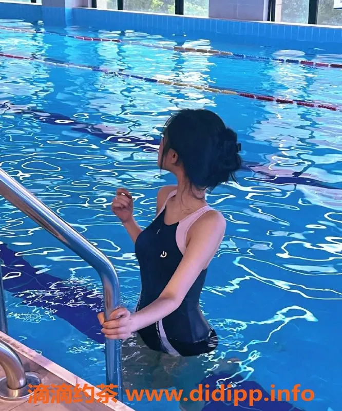 深圳楼凤-南山Vicky，1521p视频认证，性感女神来袭！