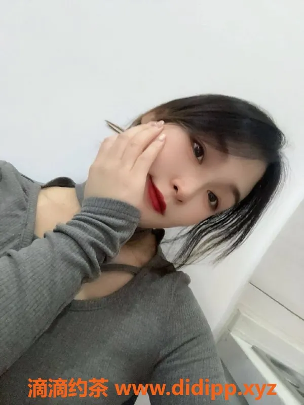 郑州楼凤-管城区杨雪 160cm 46kg 97年美女 最新服务体验