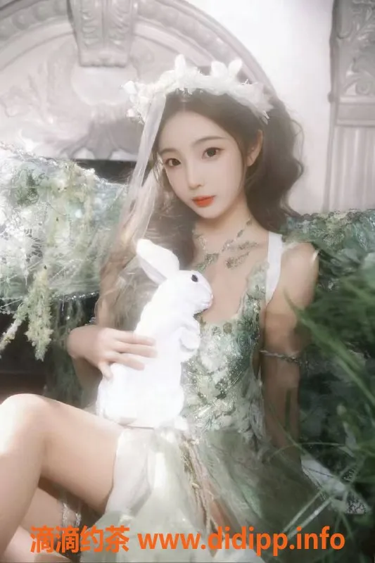 郑州楼凤-二七区安小小，19岁嫩妹，身高164cm，46kg，8元体验