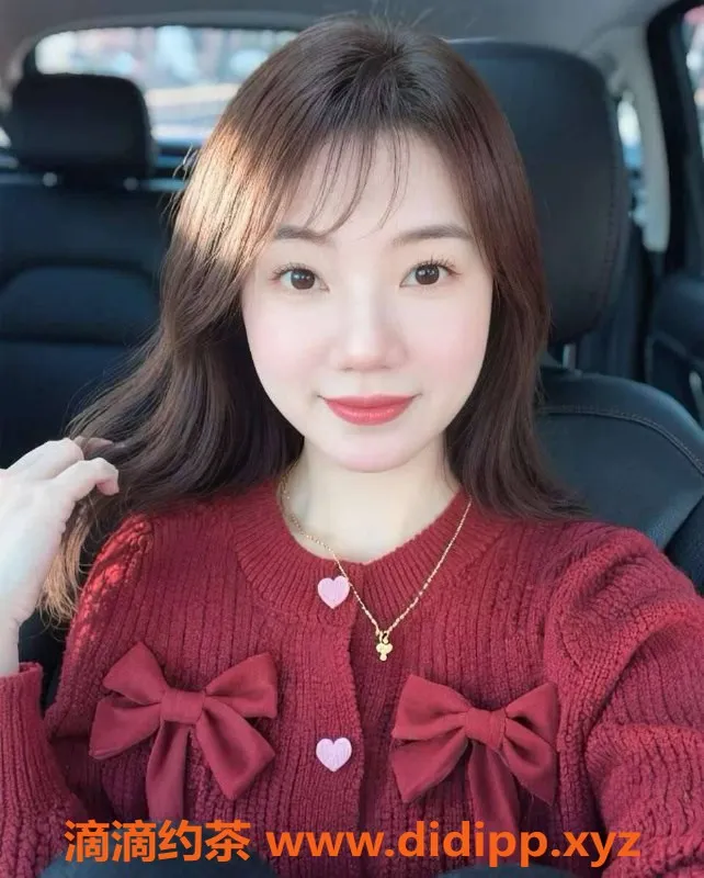 北京楼凤-丰台小思27岁158cm 105斤 600元精油开背服务