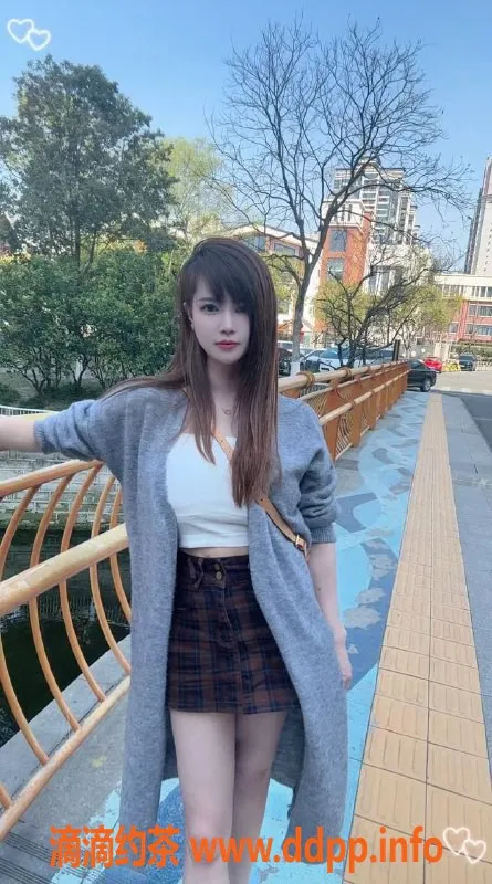 北京楼凤-东城梦瑶，26岁165身高，F罩杯女友系服务