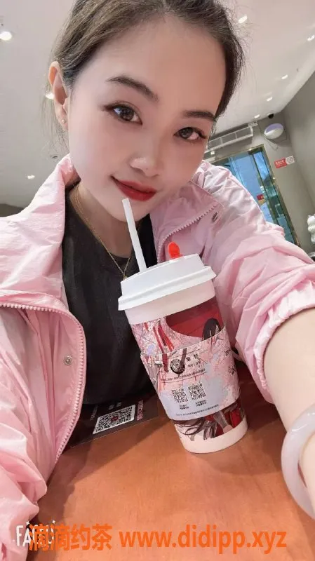 广州楼凤-天河兼职小姐姐小欣，25岁，165cm，49kg