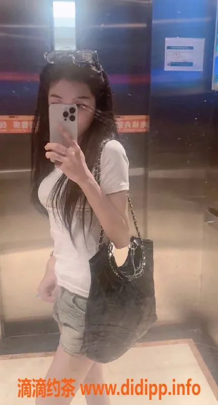 广州楼凤-番禺区瑶瑶，800元嫩妹，已视频验证