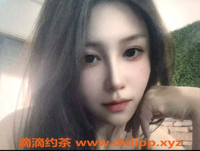 北京楼凤-朝阳青年路诗文，99年小巧白皮美眉