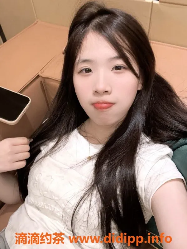 珠海楼凤-珠海饱饱 - 身高165，体重48，胸围E杯，服务热情