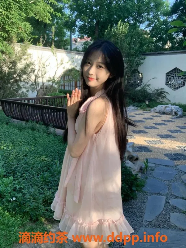 广州楼凤资源信息,海珠超嫩学妹雨桐，20岁165cm，服务多样