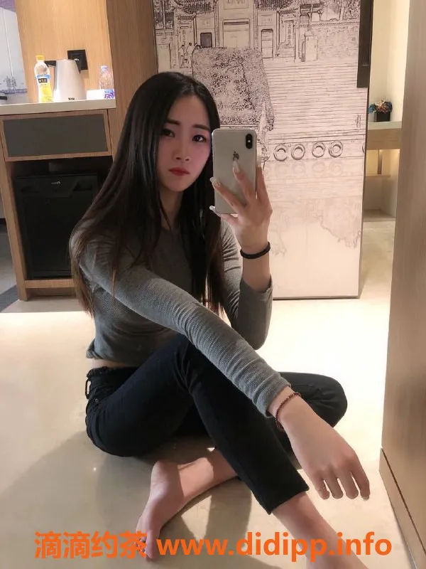 成都楼凤-华阳御姐秋天，5P代聊服务，超值体验！