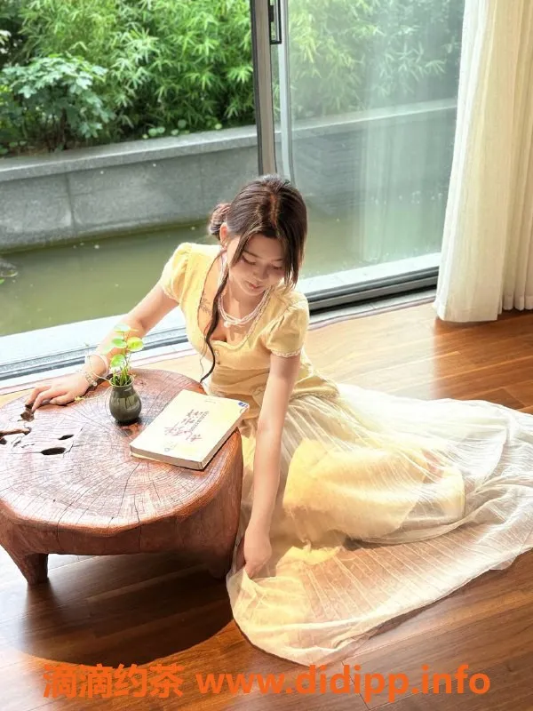 郑州楼凤-管城区化妆师妹妹，18岁162cm 体重55kg