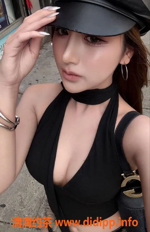 杭州上门服务-西湖区24岁C胸嫩模，激情服务等你来体验