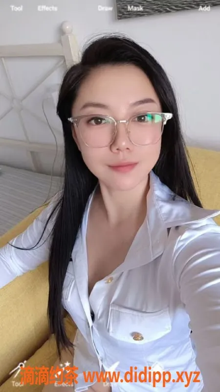 北京楼凤-朝阳小雪儿，29岁，162cm，52kg，600价位诱惑服务