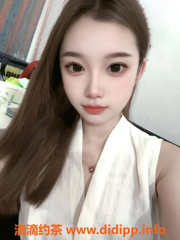 南京楼凤-江宁区19岁金金，164身高，B罩杯，外出服务