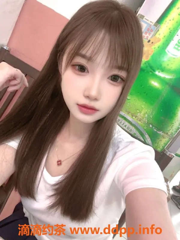 南京楼凤-江宁区19岁金金，164身高，B罩杯，外出服务