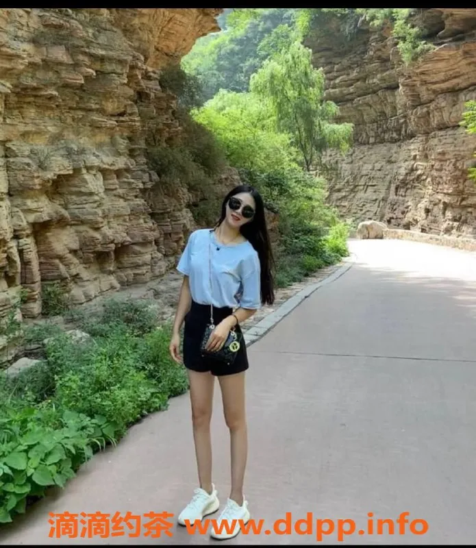 成都楼凤-中和秋天，身材靓丽促销热辣服务