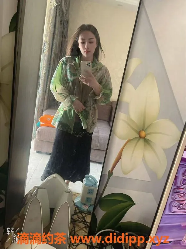 北京楼凤-朝阳三里屯双儿，1000元全套服务体验