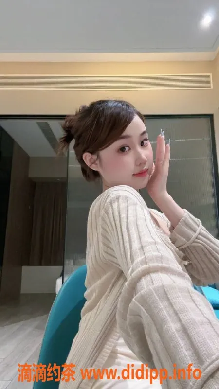 成都楼凤-成都乖乖，18岁嫩妹，身高163，600元享服务