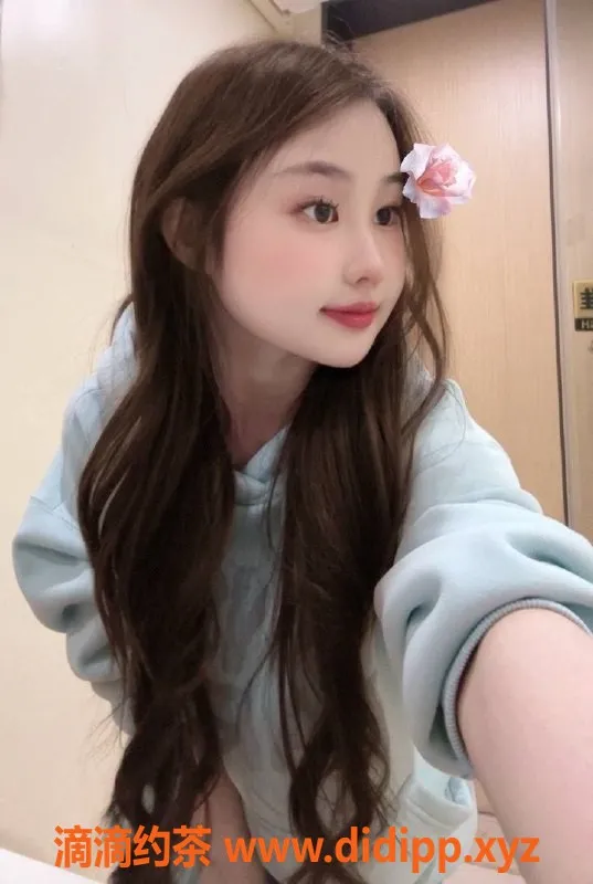 成都楼凤-成都乖乖，18岁嫩妹，身高163，600元享服务