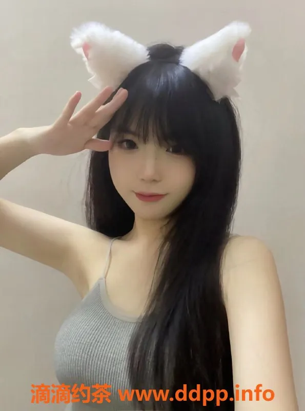 台州楼凤-宝山区小萱，164cm、49kg、C围，800P品茶服务