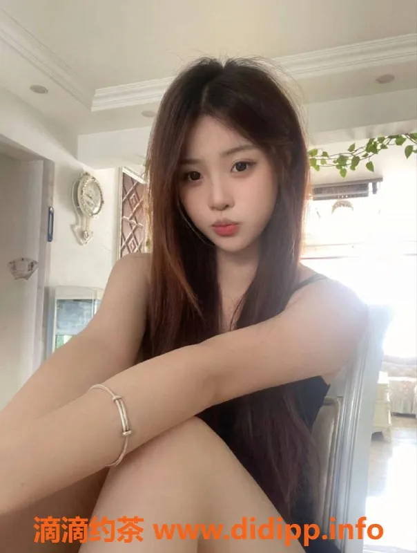 烟台楼凤-芝罘区学妹果果，乖巧可接吻😘