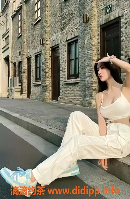 台州楼凤-奉贤区晨晨艺名，166cm C围 49kg，800P体验