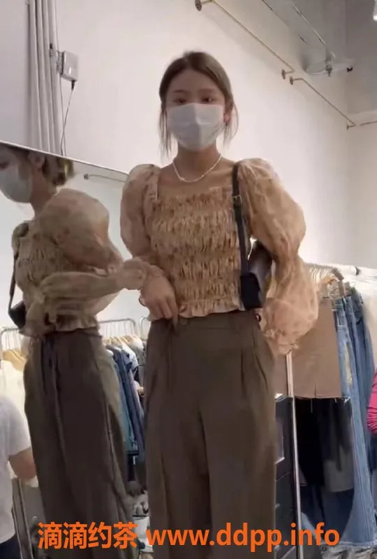 洛阳楼凤-洛阳月月，身高162，体重105，优质共浴服务