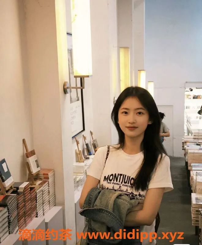 台州楼凤-闵行区嘟嘟 166cm身高 C罩杯 700P