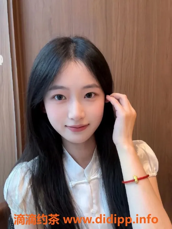 台州楼凤-奉贤区梦予，166cm、49kg，700P无套路服务