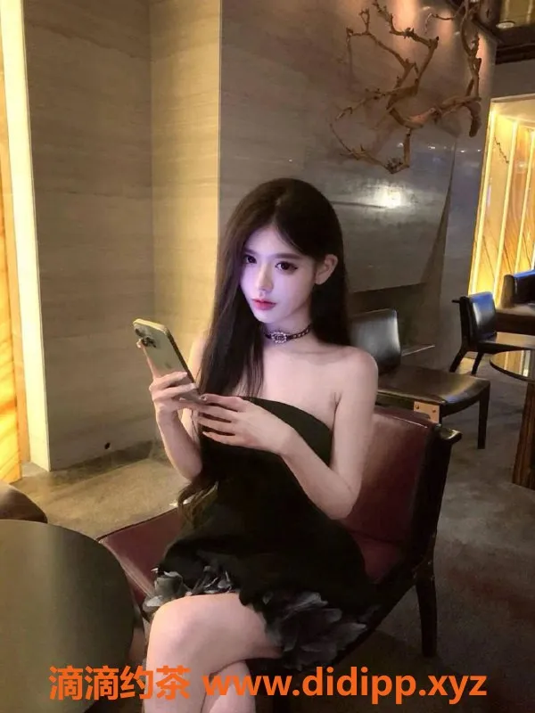 烟台楼凤-开发区金九儿，超白高颜值模特