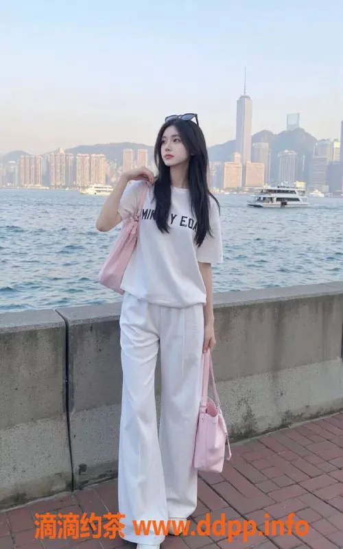 乌鲁木齐楼凤-20岁蒋梦瑶，身高170，D罩杯，服务超赞！