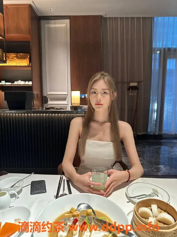 台州楼凤-崇明区苏苏 167cm 47kg C罩杯 800P品茶推荐