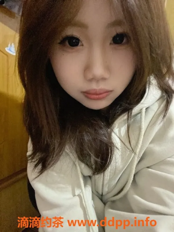 成都楼凤-成华区瑶瑶，18岁，身高160，胸围B+，550元体验