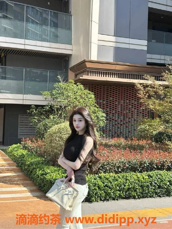 烟台上门服务-经区恒大学妹蜜蜜，身高168，90斤，价格1⃣️2⃣️起