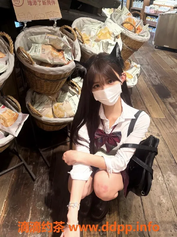 乌鲁木齐楼凤-蒋梦瑶-20岁166cm纯欲甜美，小巧玲珑