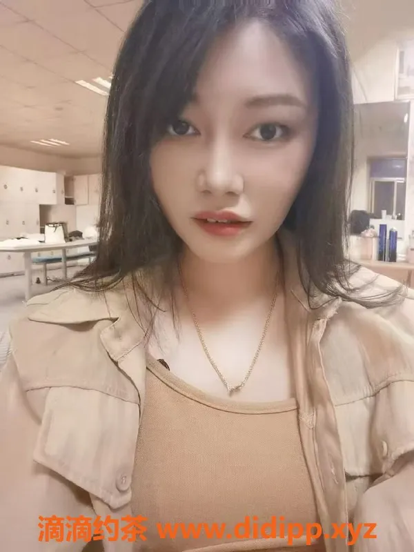 烟台楼凤-福山区香缇煕岸04年小姐，价格超优惠！