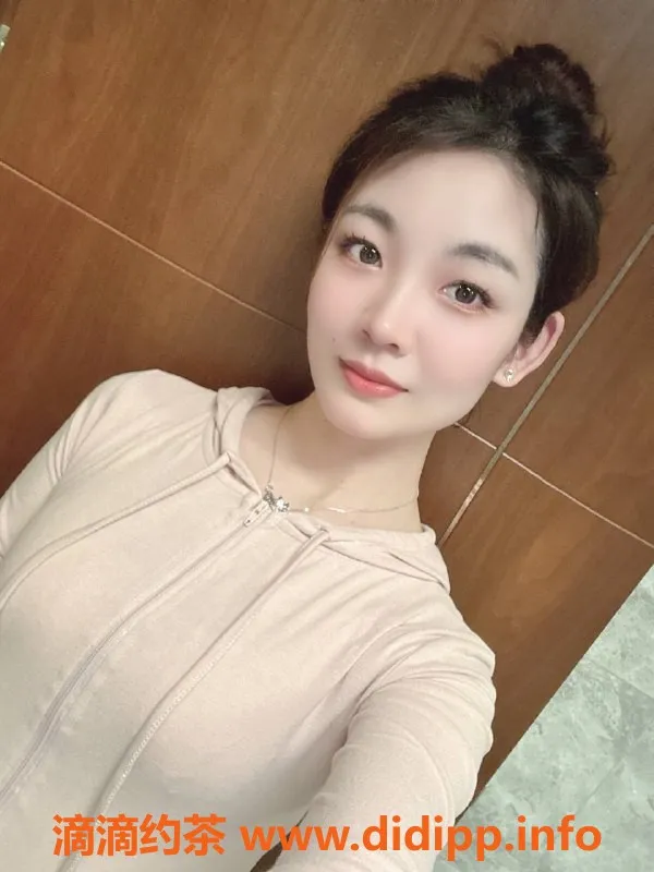 深圳楼凤-龙华诺诺，清纯可爱，服务棒极了！