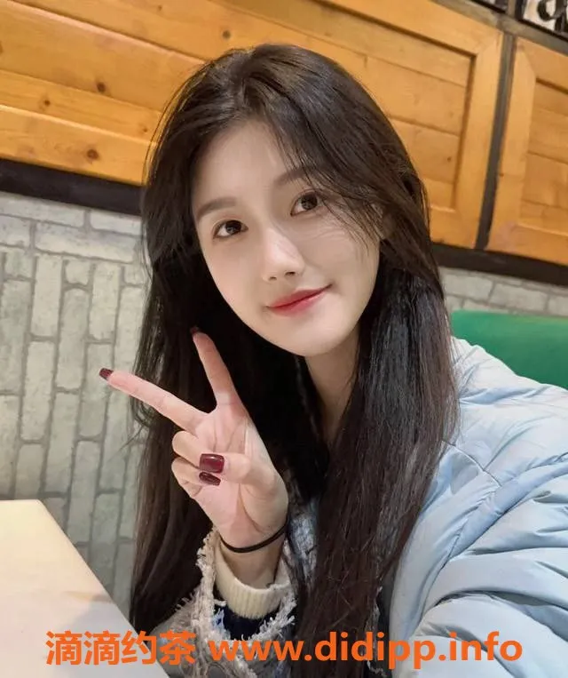 赣州楼凤-活泼可爱21岁，168身高C罩杯小姐姐