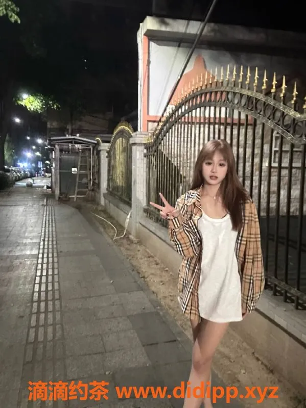 台州楼凤-上海杨浦区19岁念念，165cm仅44kg，800P靠谱品茶