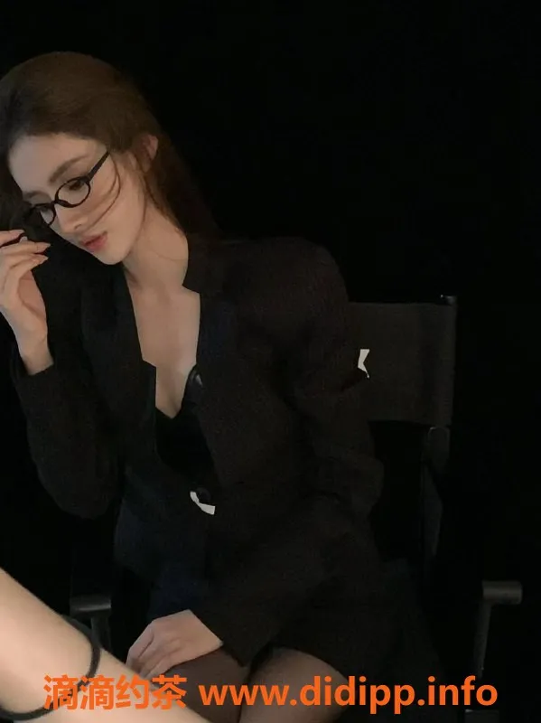 潍坊楼凤资源信息,潍坊高新区空姐，170cm蜜桃臀，98斤，超值服务