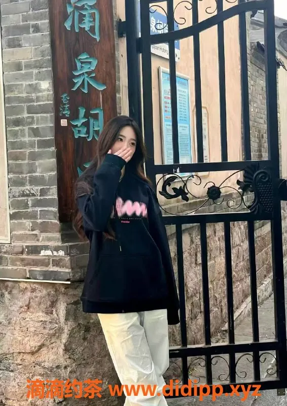 赣州上门服务-赣州泉泉，164cm学生兼职，激情服务仅需700元