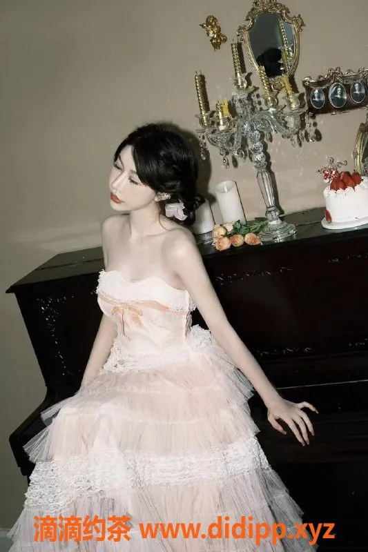 赣州楼凤-165cm性感尤物，D罩杯，邻家小妹兼职服务