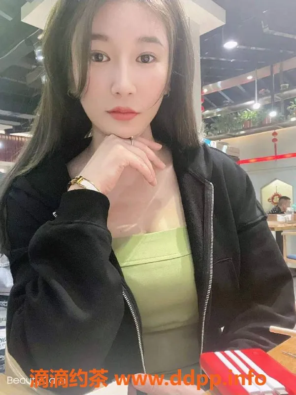 西安楼凤-雁塔区26岁张嘻嘻，170高112重服务周到