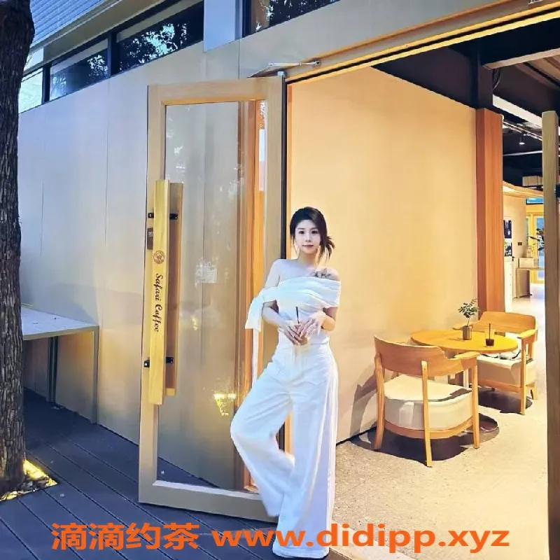 潍坊楼凤-潍坊奎文区168cm C胸 仅20岁高颜值美女