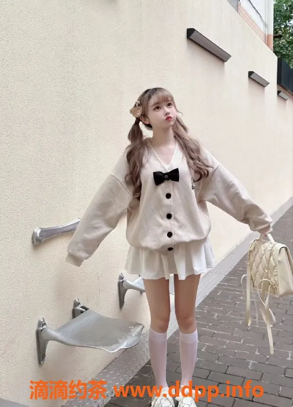 烟台楼凤-蓬莱学妹，岁数小，价格优惠等你来享