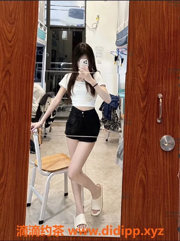 潍坊楼凤-奎文区小可 | 160高、96斤、18岁，800元不夜服务