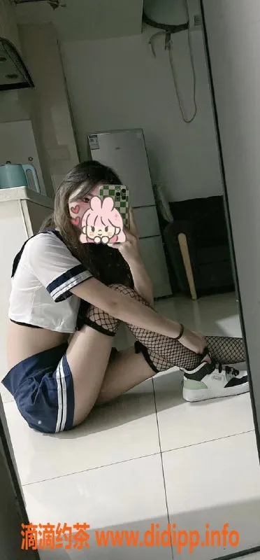 潍坊楼凤-奎文区20岁琪琪，167高96斤，800元不夜服务