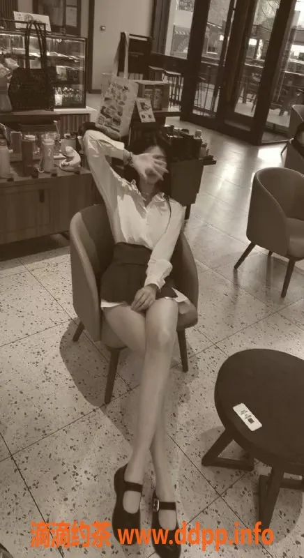 潍坊楼凤-奎文区蜜蜜，175高挑22岁，800元不夜服务