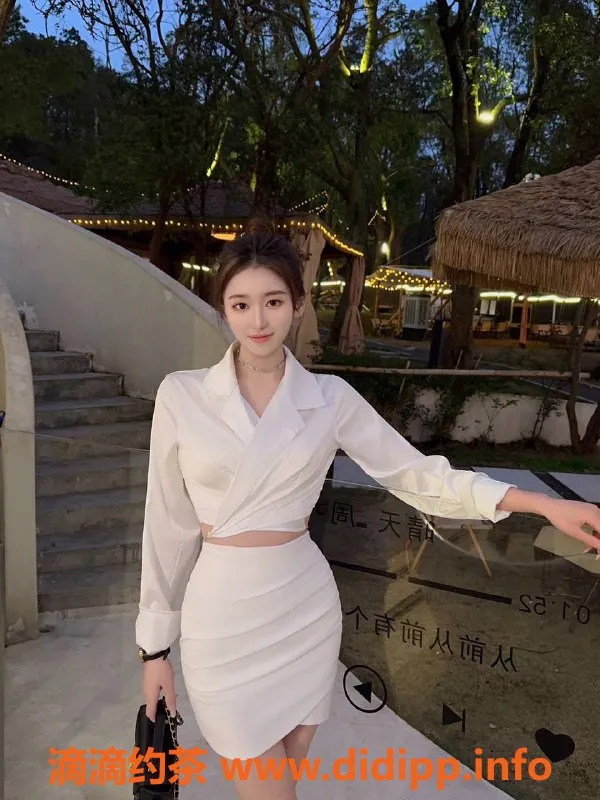 潍坊楼凤-潍坊高新区22岁模特，166cm身高，翘臀A4腰！